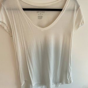 V-neck tee